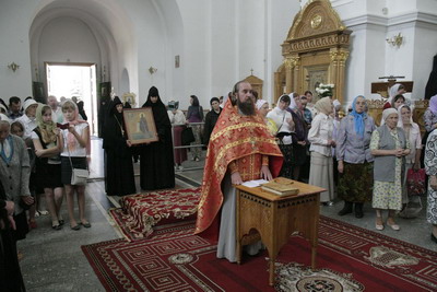 Перед началом крестного хода. 6 июня 2013 г.jpg Перед началом крестного хода. 6 июня 2013 г.jpg